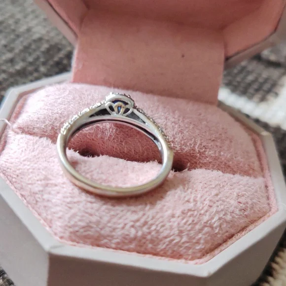 Engagement Ring - Picture 3 of 6